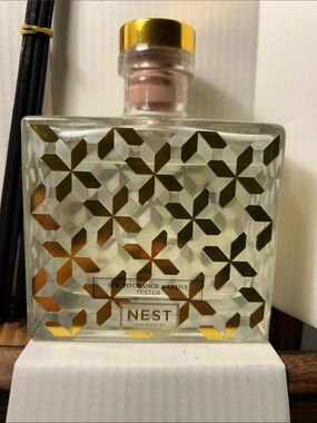 NEST Fragrances Gold-Accent Glass Diffuser Bottle Spiced Orange and Clove